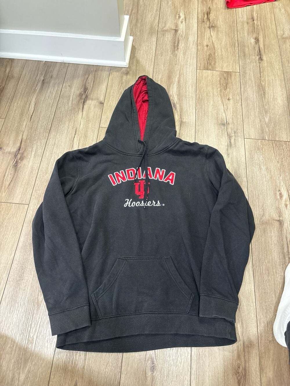 Colosseum Indiana Hoosiers NCAA Embroidered Black Pullover Hoodie size L